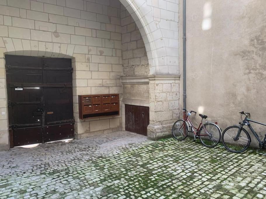 Hotel Robin Quantin In The Heart Of Old Tours Bagian luar foto